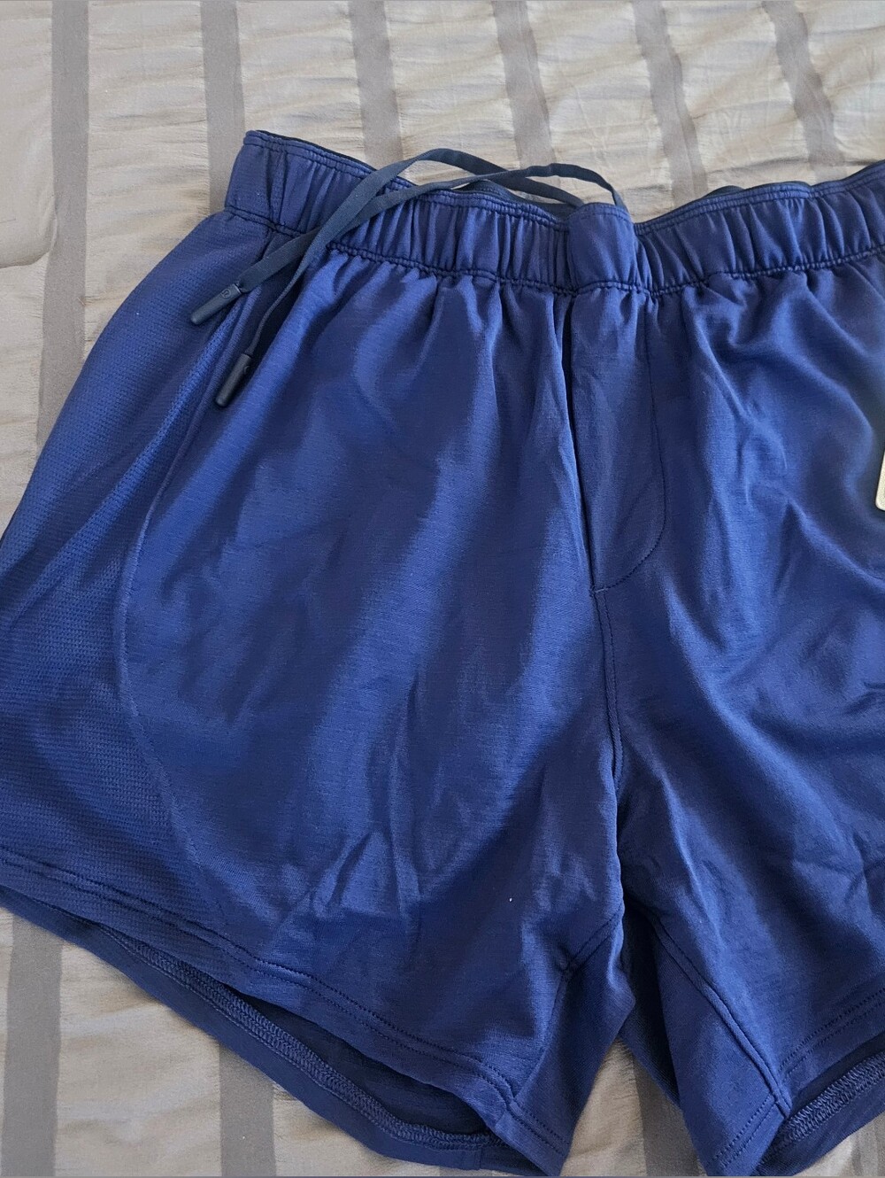 Lululemon Metal Vent Tech Shorts 5" - Deep Blue